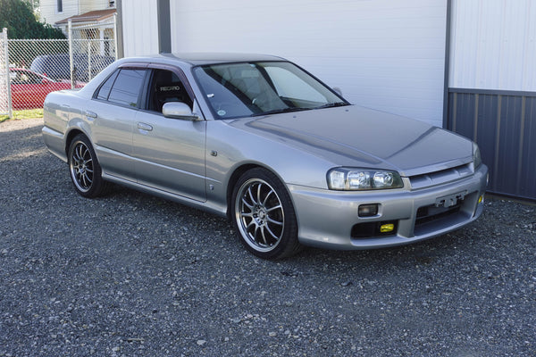 Skyline 25GT